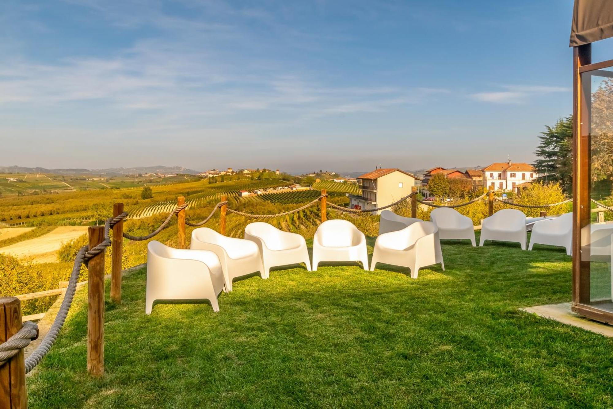 Frames Relax Apartment La Morra Exterior photo